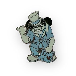 2007 Hidden Mickey - Haunted Mansion - Hitchhiking Ghosts - Phineas